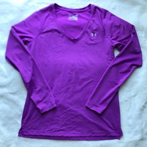 Under Armour: Heatgear long sleeve shirt